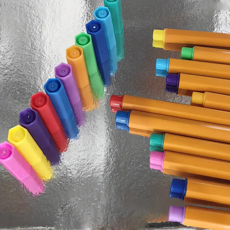 Ensemble de 24 Stylos à Lignes Fines Colorés